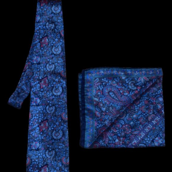 $450 BRIONI Rare Handmade Satin paisley Navy Blue Silk Tie / Pocket Square Set - Picture 2 of 16